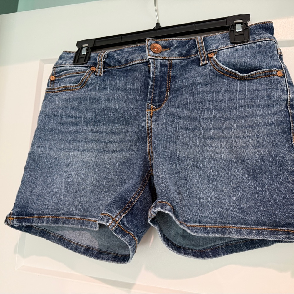 NATURAL REFLECTIONS Denim Blue Women's Shorts-Size 4